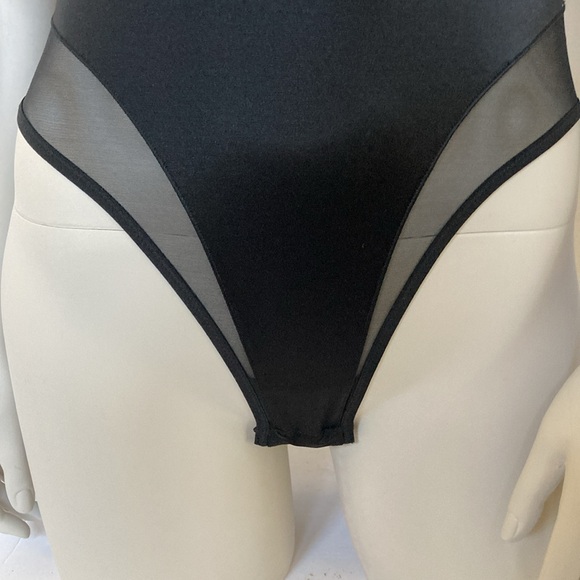 VICTORIA’S SECRET Sexy Black Strappy Bodysuit Size Small Adjustable Straps NWT - Picture 3 of 8